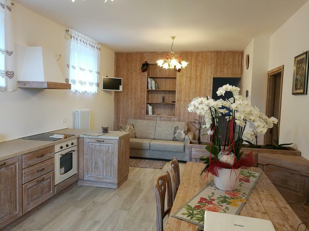Al Salgiar Apartment Tuenno Bagian luar foto